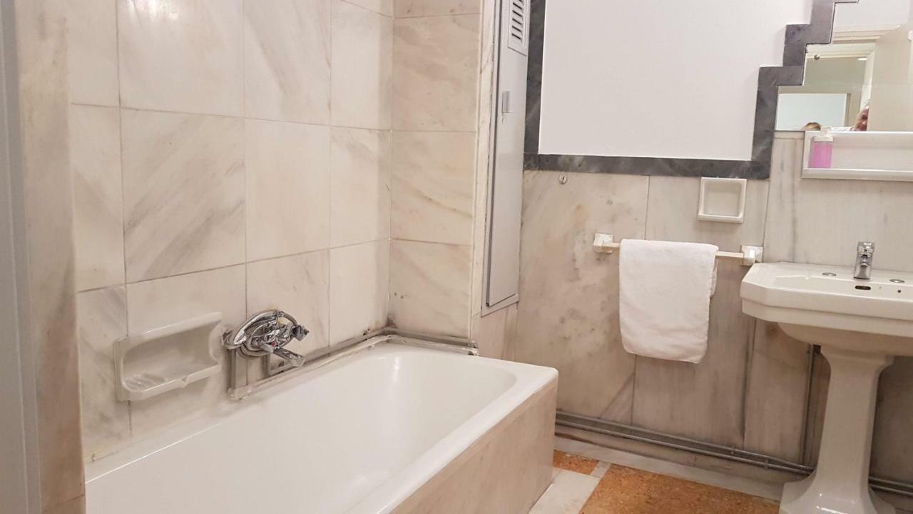 Violet Errathens Apartment - Athens Center, 7 Bd, 3 Bath Exterior foto